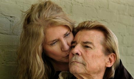 Patricia Ann Vincent kisses her husband Jan-Michael Vincent
