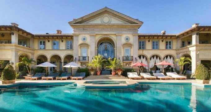 The villa of Melissa Mascari's husband, Giorgio Santo Pietro 