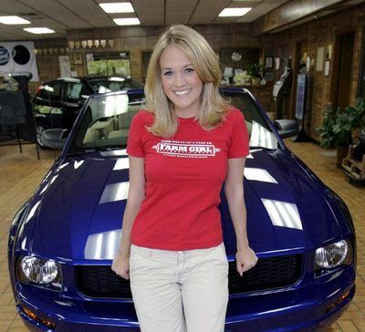 Carrie Underwood and the car 