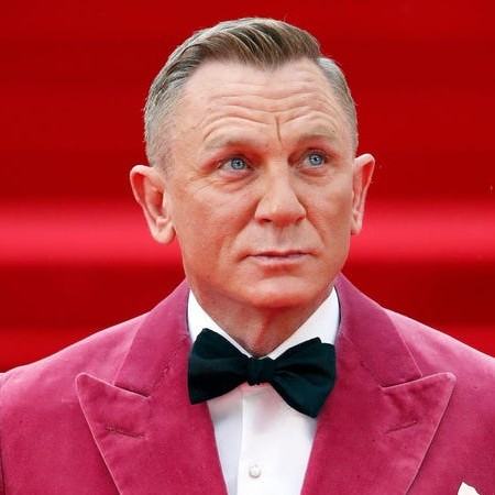 How old is Daniel Craig? Bio, Net Worth 2022, Wife, Daughter,