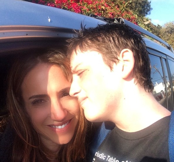 Sasha Ferguson takes selfie with son in car