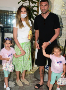 İstem Atilla with her ex-husband and children