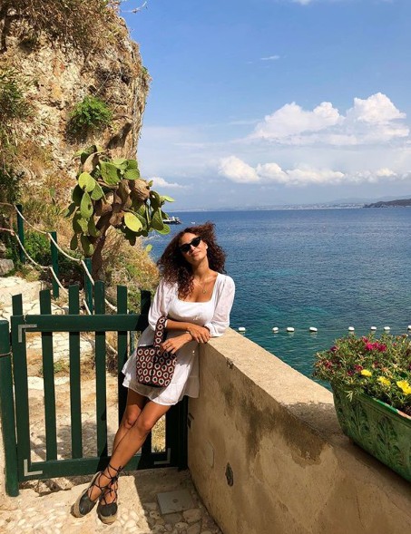 Anna Shaffer Click for a picture with a beautiful background view