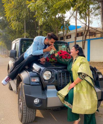 Manav Chhabra gave his mother a car