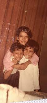 Childhood photos of Kunal Kapur with siblings