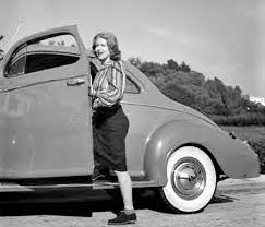 Lahna Turner pictured with her car