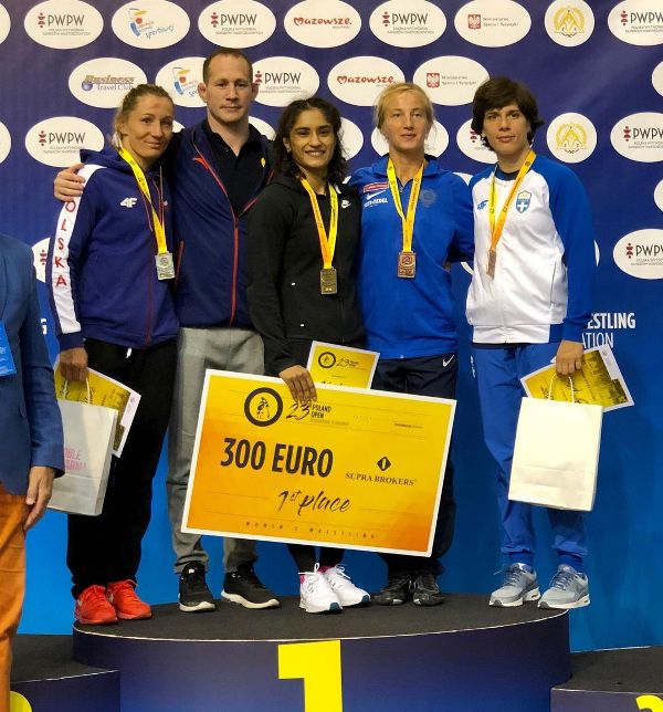 Vinesh Phogat poses after winning in Poland in 2019