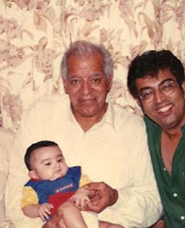 Vindu Dara Singh with his father and son