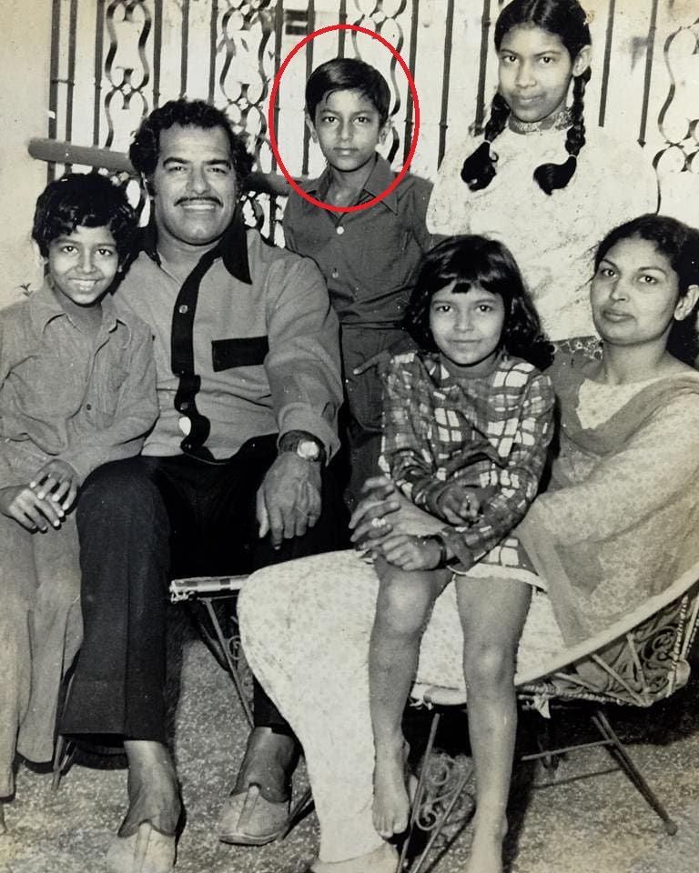 Vindu Dara Singh (surrounded) with his family