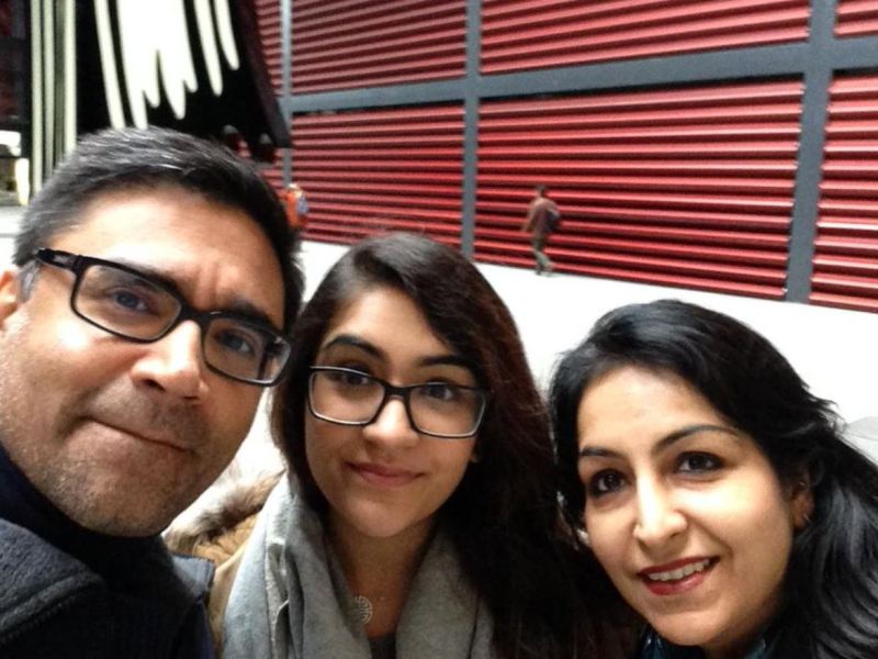 Vikram Misri with his wife and a child (a daughter) (middle)