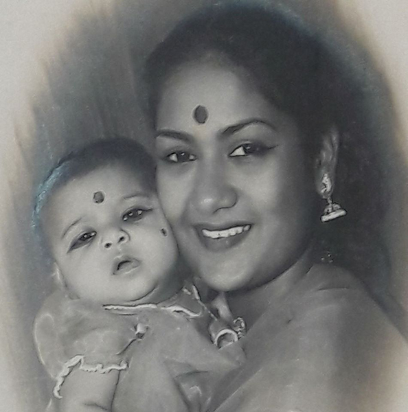 Vijaya Chamundeswari with her mother as a child