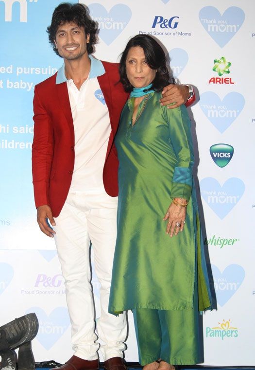 Vidyut Jammwal and his mother