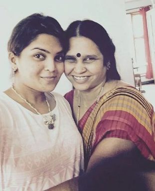 Vedic Krishnamurti with her mother