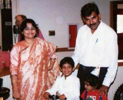 Childhood photo of Varun Sandesh with parents and sister