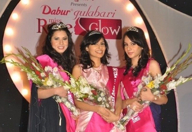 Vanya Mishra as Dabur Gulabri Miss Rose Glow 2012 Champion