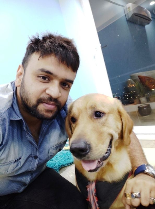Vaibhav Saxena and his pet dog