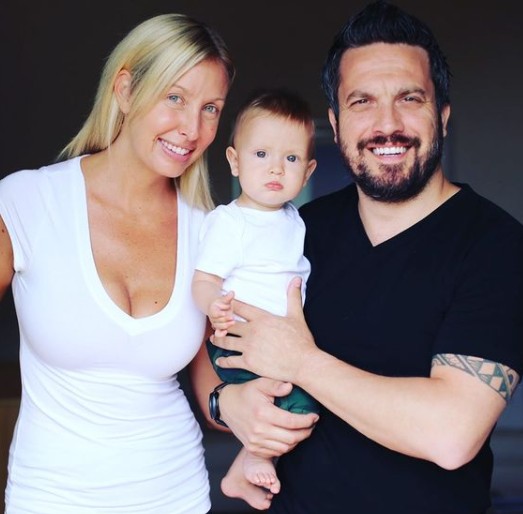 Fabio Viviani with his wife Ashley Jung and their daughter Gage