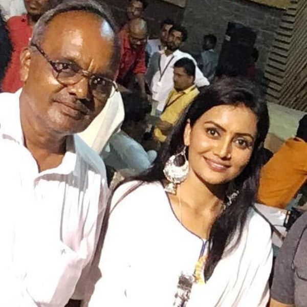     Sonali Patil and her father