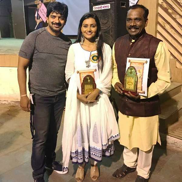Sonali Patil receives the Smita Patil Performance Pride Award