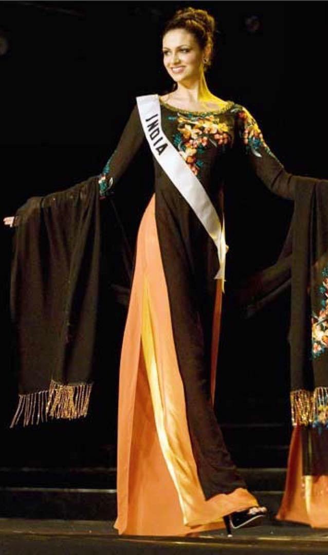 Simran Kaur Mundi at Miss Universe India 2008