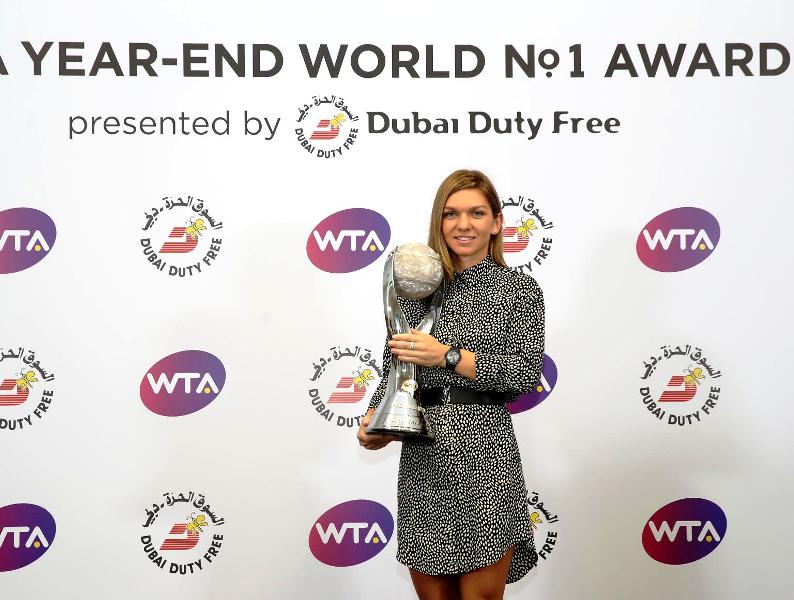 Simona Halep wins the 2018 World First Award