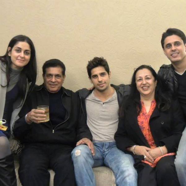 Sidharth Malhotra and his family