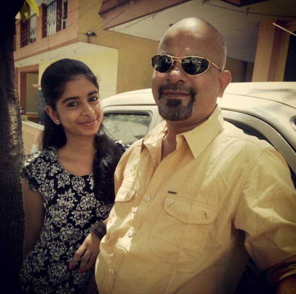 Siddhi Mahajakatti with her father