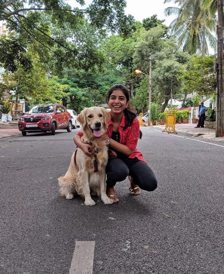 Siddhi Mahajankatti and her pet dog