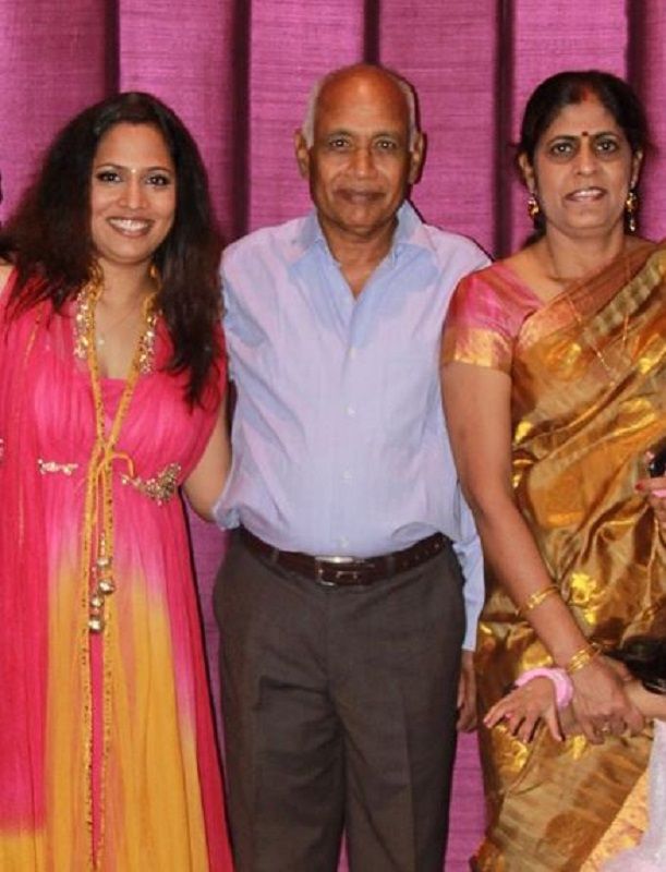 Shruti Arjun Anand and her parents