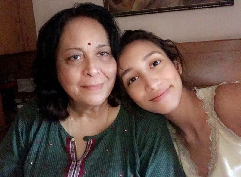 Shreya Chaudhary and her grandmother