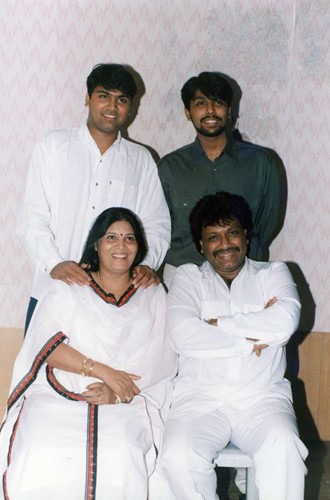 Shravan Rathod with his wife, and his sons Sanjeev and Darshan Rathod.