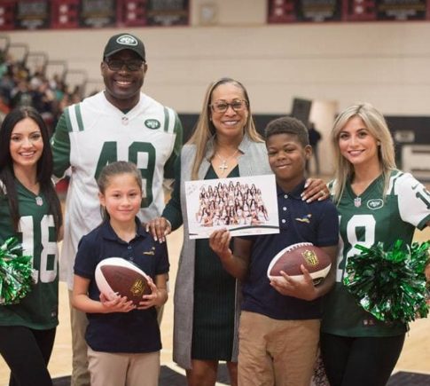Taneka Bowles with her husband, Todd Bowles and children