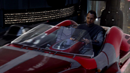 Jimmy Smits in the car 