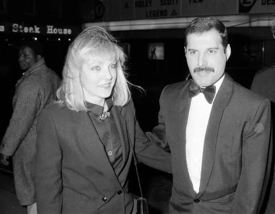 Mary Austin and Freddie Mercury 