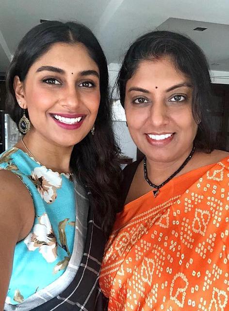 Kira Narayanan and her mother