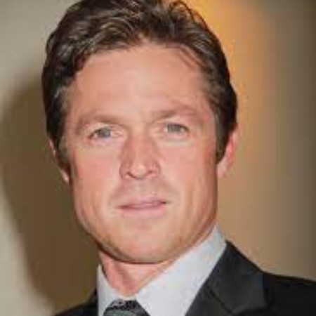 Is Eric Close still married to his wife? Past Girlfriends and Net Worth 2022