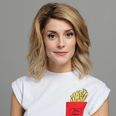 Is Grace Helbig Still Dating a Boyfriend?  What will be the net worth in 2022? family,
