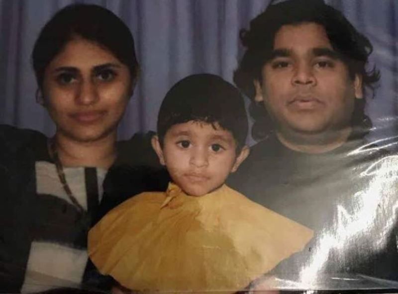 Khatija Rahman's childhood photo with his parents Khatija Rahman's childhood photo with his parents