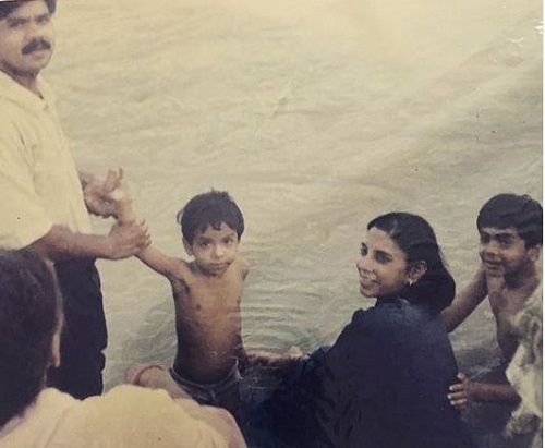 Adarsh ​​Gourav's childhood photo with his family