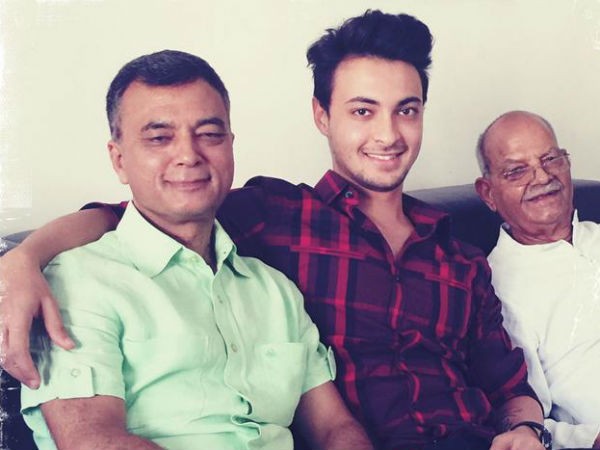Aayush Sharma with his father Anil Sharma and grandfather Sukhram Sharma
