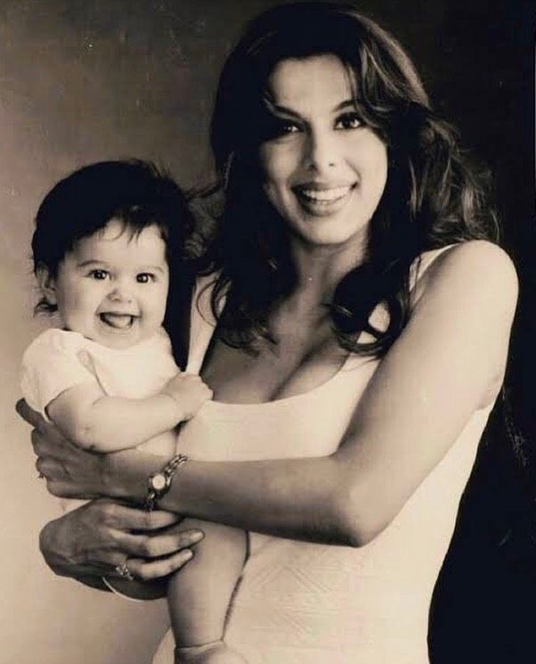 Childhood photo of Aalia Furniturewalla with her mother